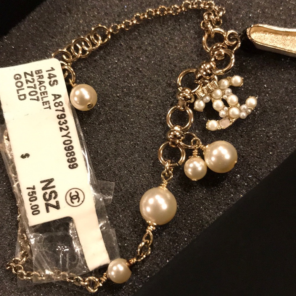 Chanel bracelet - Picture 4 of 4